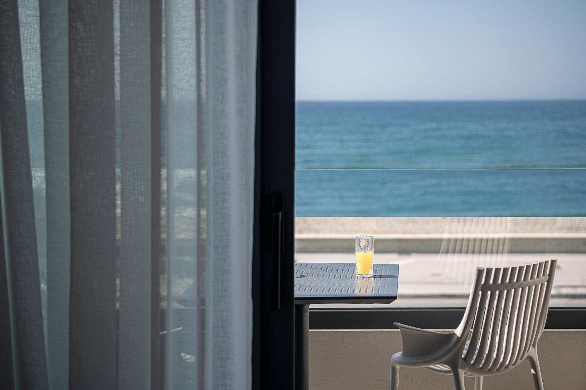 Calla Luxury Seafront Suites Ретимно Экстерьер фото